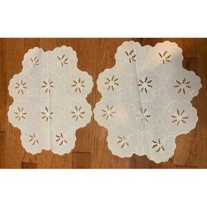 White Floral Cutwork Table Doilies Set Scalloped Edges 12"x13.5"